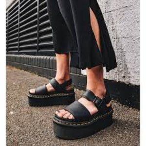 Dr. Martens Voss Quad sandal in black US7